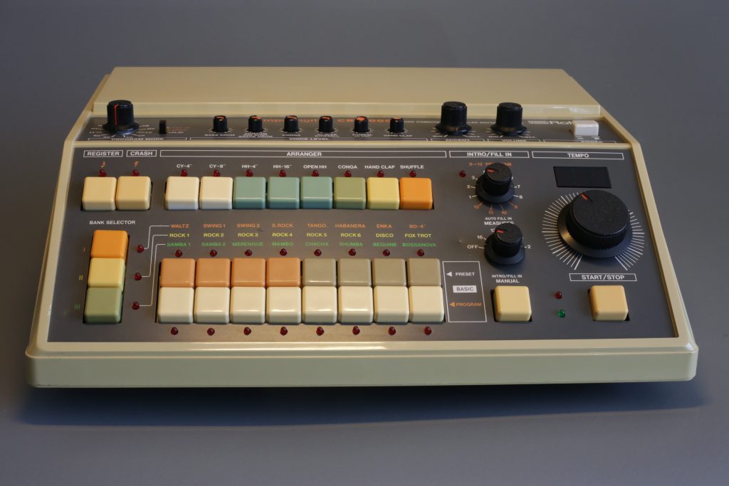 For sale Roland CR-8000