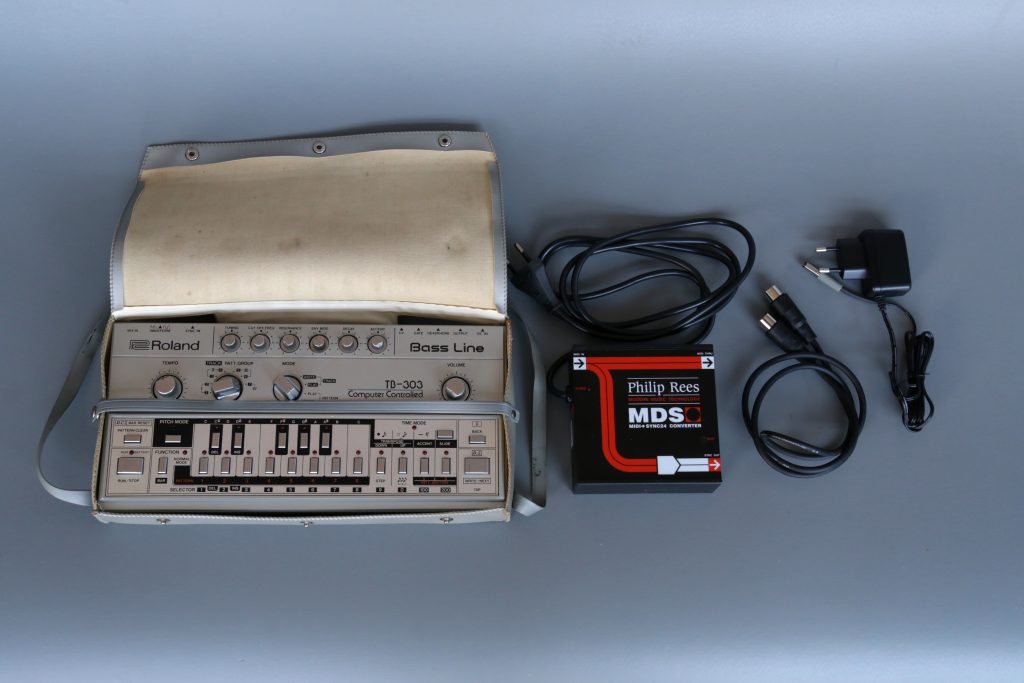 Te koop Roland TB-303, adapter, MDS, sync kabel